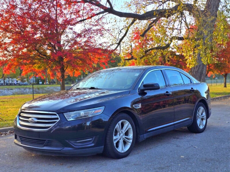 2016 Ford Taurus SEL photo 6