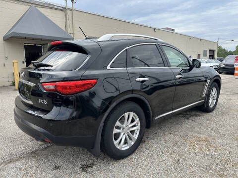 2011 Infiniti FX35