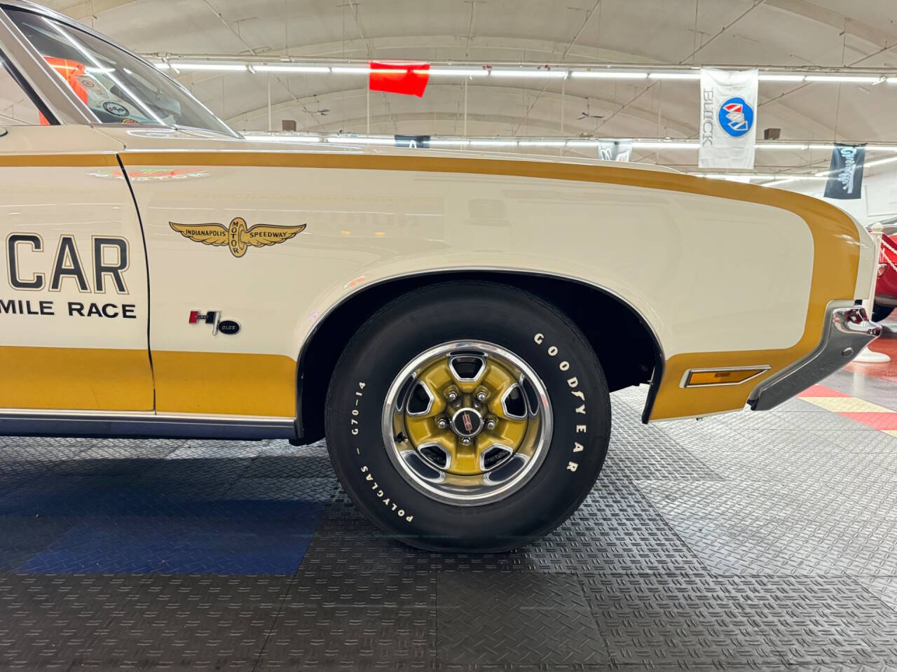 1972 Oldsmobile Cutlass 30