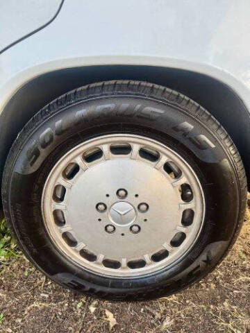 1986 Mercedes-Benz 300-Class