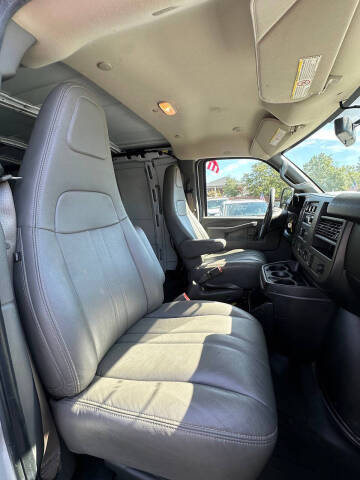 2017 Chevrolet Express 2500