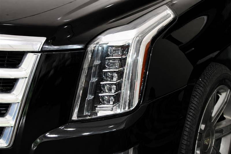2018 Cadillac Escalade Luxury