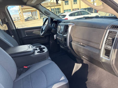 2024 RAM 1500 Classic SLT