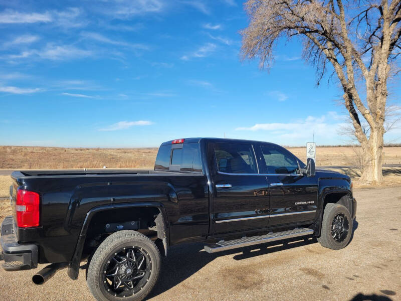 2015 GMC Sierra 2500HD for sale at TNT Auto in Coldwater KS