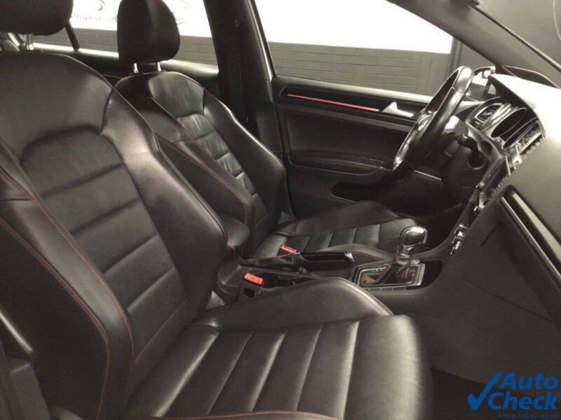 2017 Volkswagen Golf GTI SE