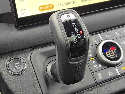 2023 Land Rover Defender 130 X-Dynamic SE