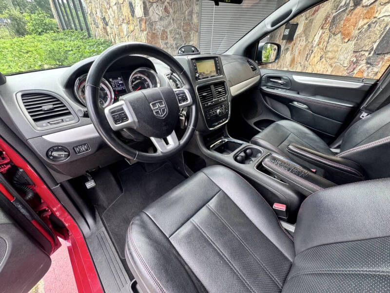 2016 Dodge Grand Caravan R/T