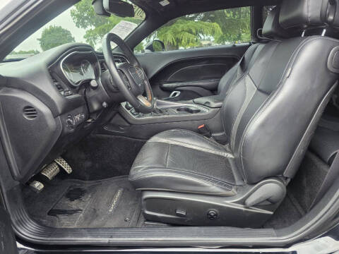 2015 Dodge Challenger R/T Plus Shaker