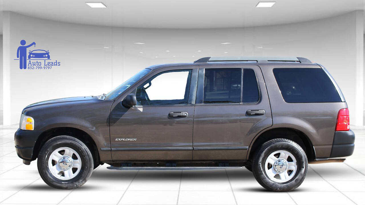 2005 Ford Explorer XLS photo 8