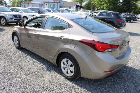 2016 Hyundai Elantra SE