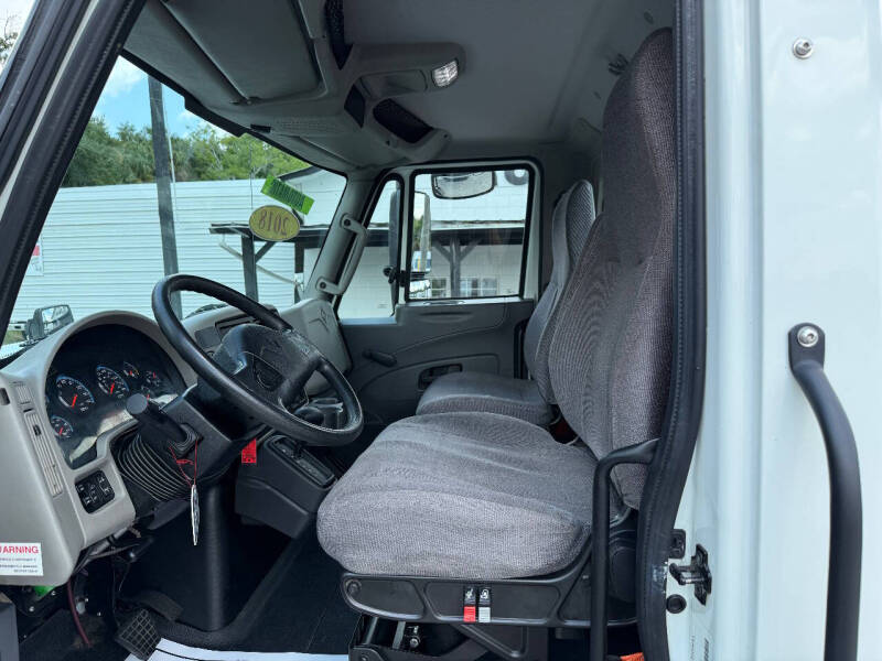 2018 International DuraStar 4300