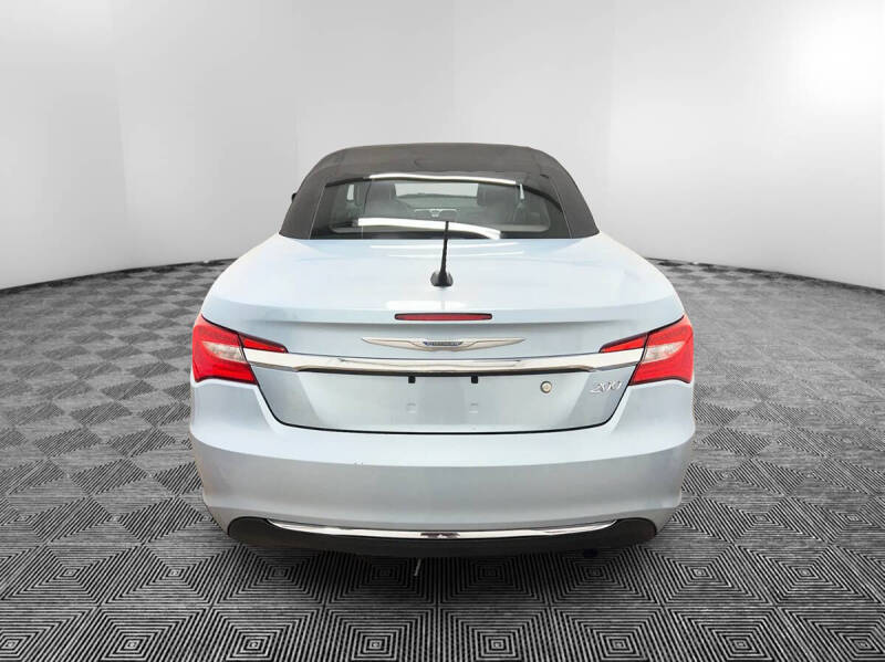 2012 Chrysler 200 Touring