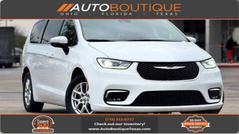 2023 Chrysler Pacifica Touring L