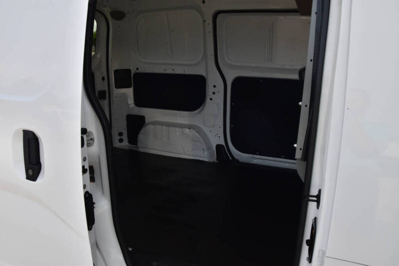 2017 Nissan NV200