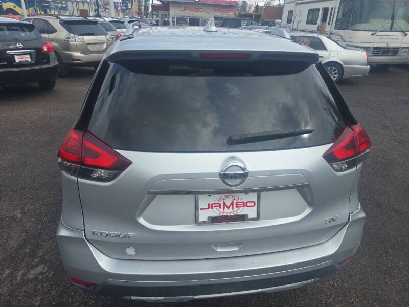 2018 Nissan Rogue SV