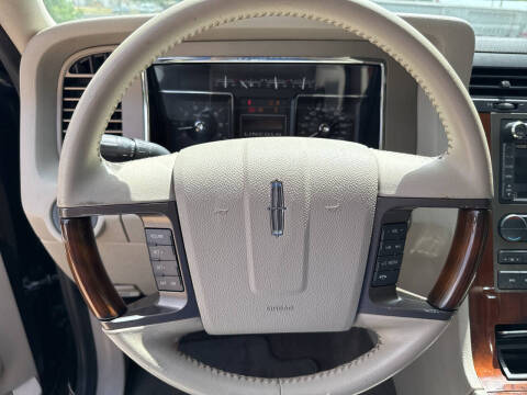2014 Lincoln Navigator L