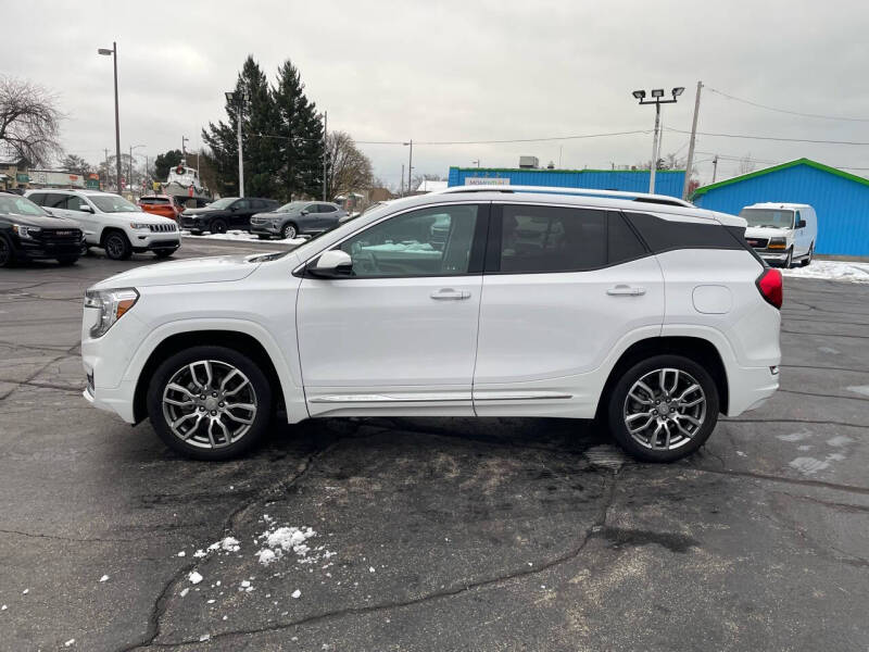 2022 GMC Terrain Denali photo 11