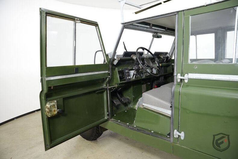 1961 Land Rover Series II 109