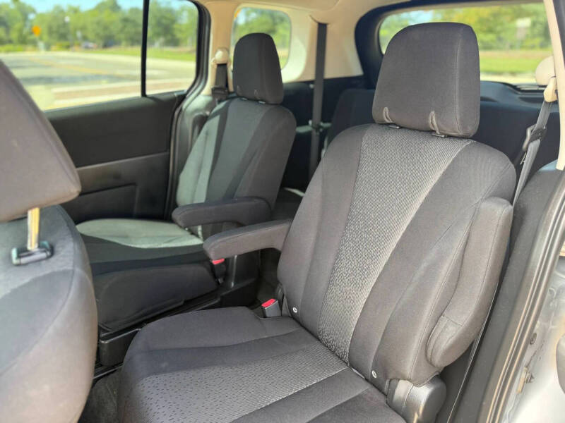 2012 Mazda MAZDA5 Sport