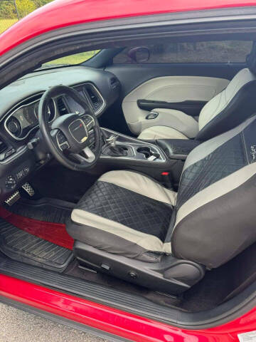 2015 Dodge Challenger SXT Plus