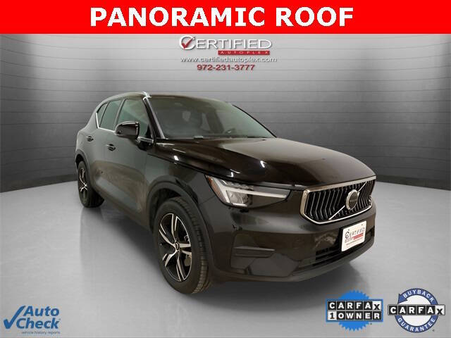 2025 Volvo XC40 B5 Core Bright Theme