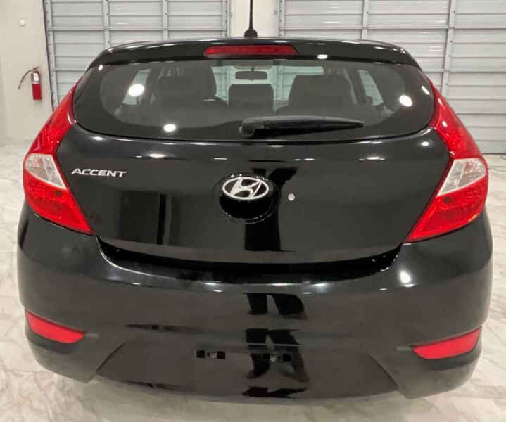 2016 Hyundai Accent SE
