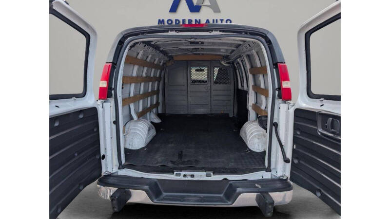 2018 GMC Savana 2500