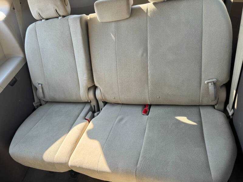 2014 Toyota Sienna L 7-Passenger