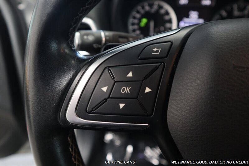2019 Infiniti QX30 Essential