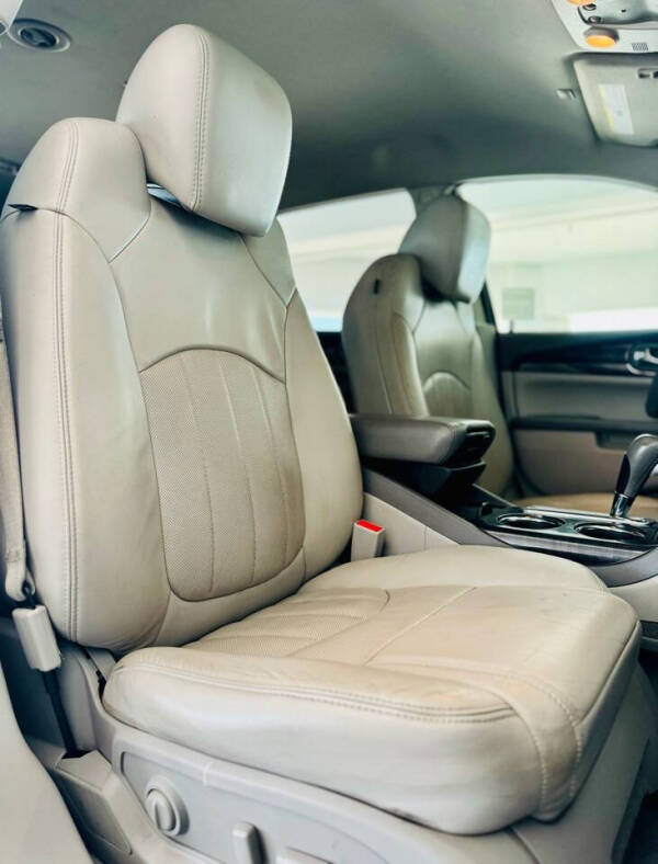 2017 Buick Enclave Leather