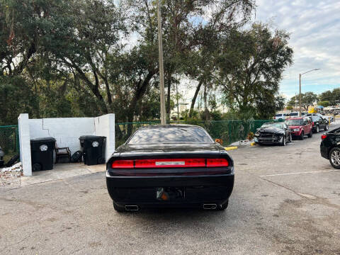 2011 Dodge Challenger SE
