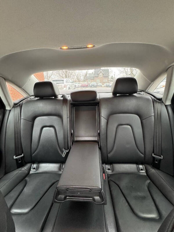2016 Audi A4 2.0T quattro Premium