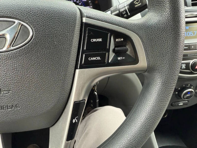 2017 Hyundai Accent Value Edition