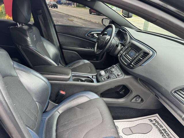2015 Chrysler 200 S