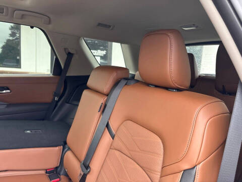 2025 Nissan Pathfinder Platinum