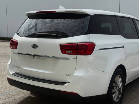 2019 Kia Sedona LX