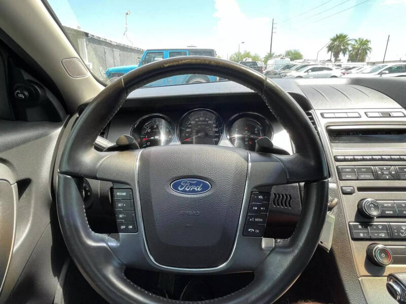2012 Ford Taurus SEL