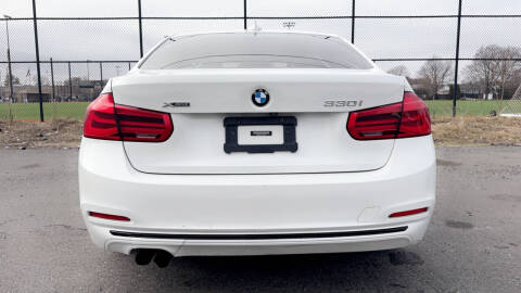 2018 BMW 3 Series 330i xDrive