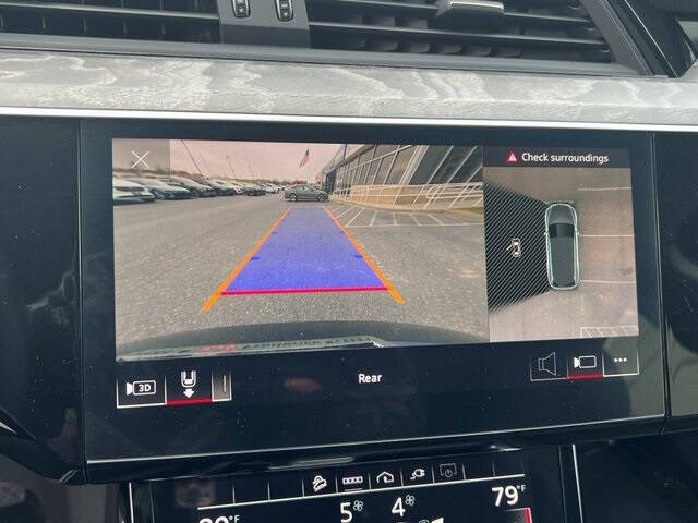 2021 Audi e-tron quattro Premium