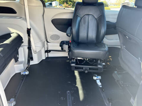 2021 Chrysler Pacifica Touring L