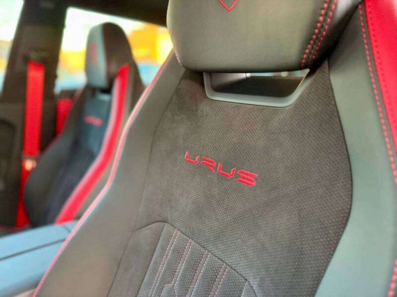 2024 Lamborghini Urus S