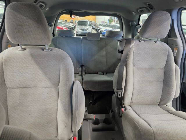 2015 Toyota Sienna L 7-Passenger
