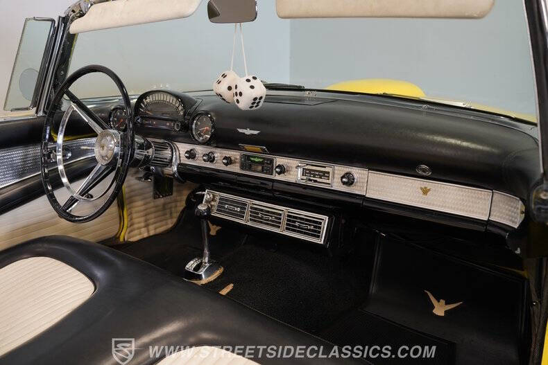 1956 Ford Thunderbird