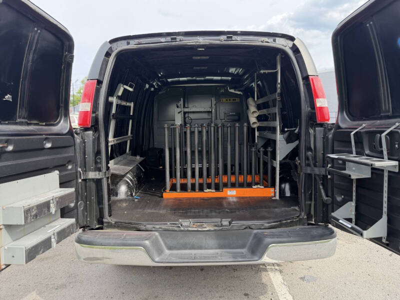 2017 Chevrolet Express 2500
