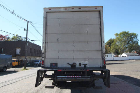 2015 Freightliner M2 106