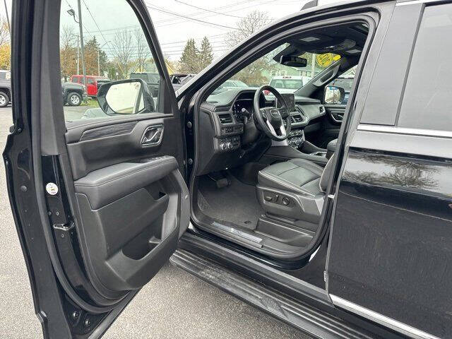 2023 GMC Yukon SLT
