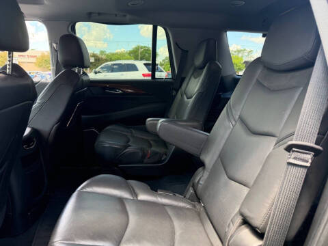 2019 Cadillac Escalade Luxury