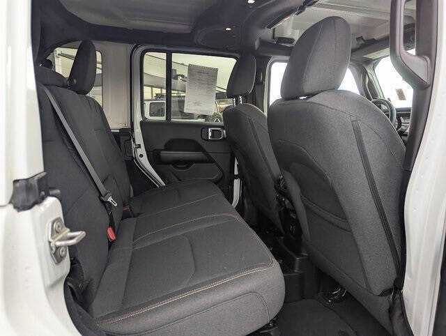 2024 Jeep Wrangler Sahara 4xe