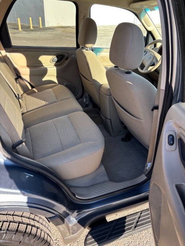 2005 Ford Escape XLT