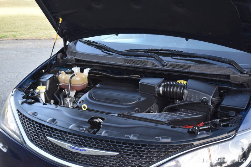 2020 Chrysler Pacifica Touring L